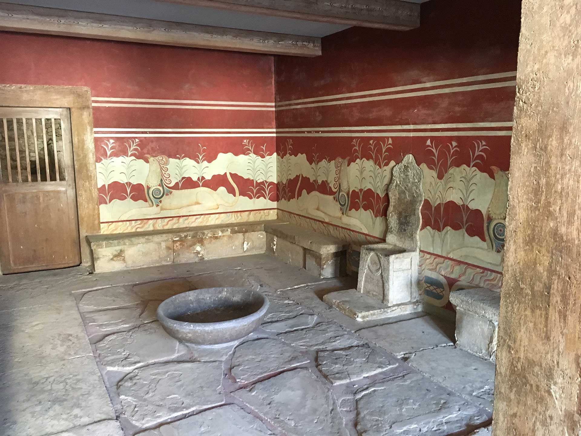 Home Of The Minotaur The Palace At Knossos Ancient World